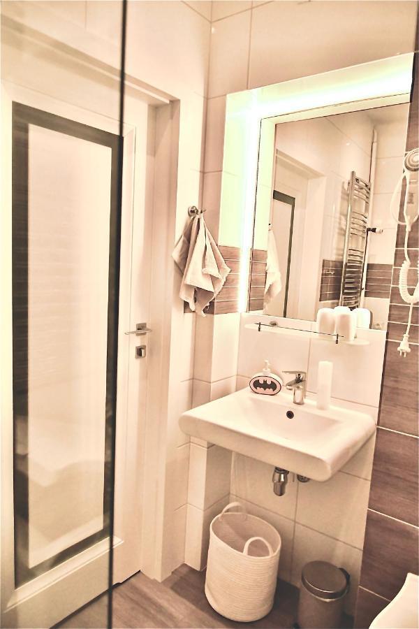 Apartament Kondor Shekspir غدانسك المظهر الخارجي الصورة